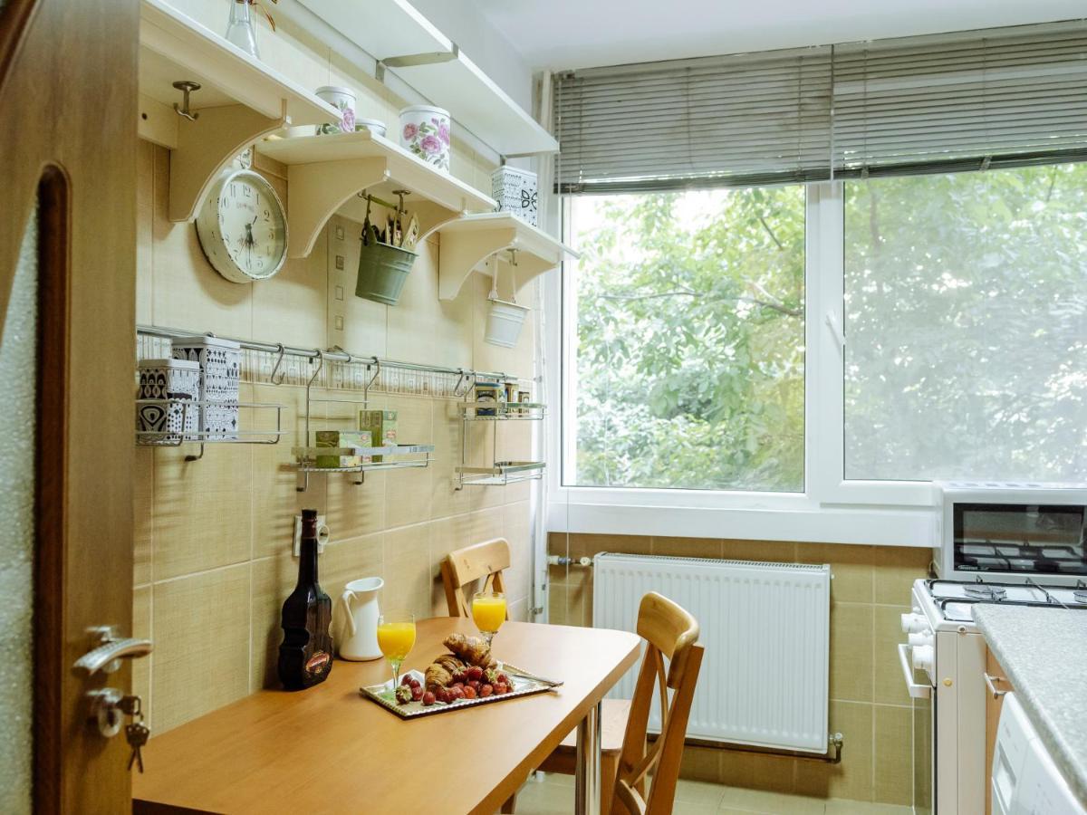 בוקרשט Old Town Historic Apartment With Backyard Mini Park מראה חיצוני תמונה