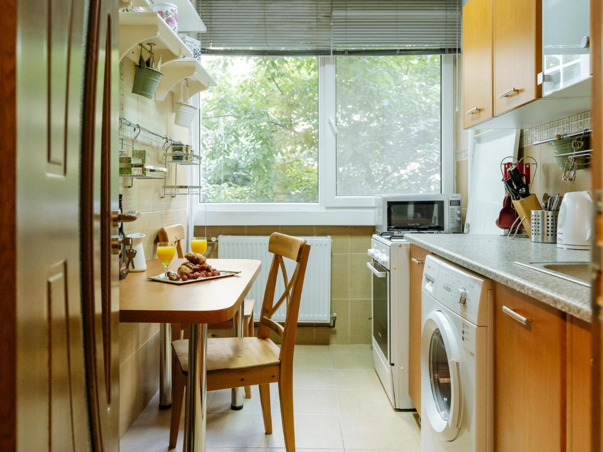 בוקרשט Old Town Historic Apartment With Backyard Mini Park מראה חיצוני תמונה